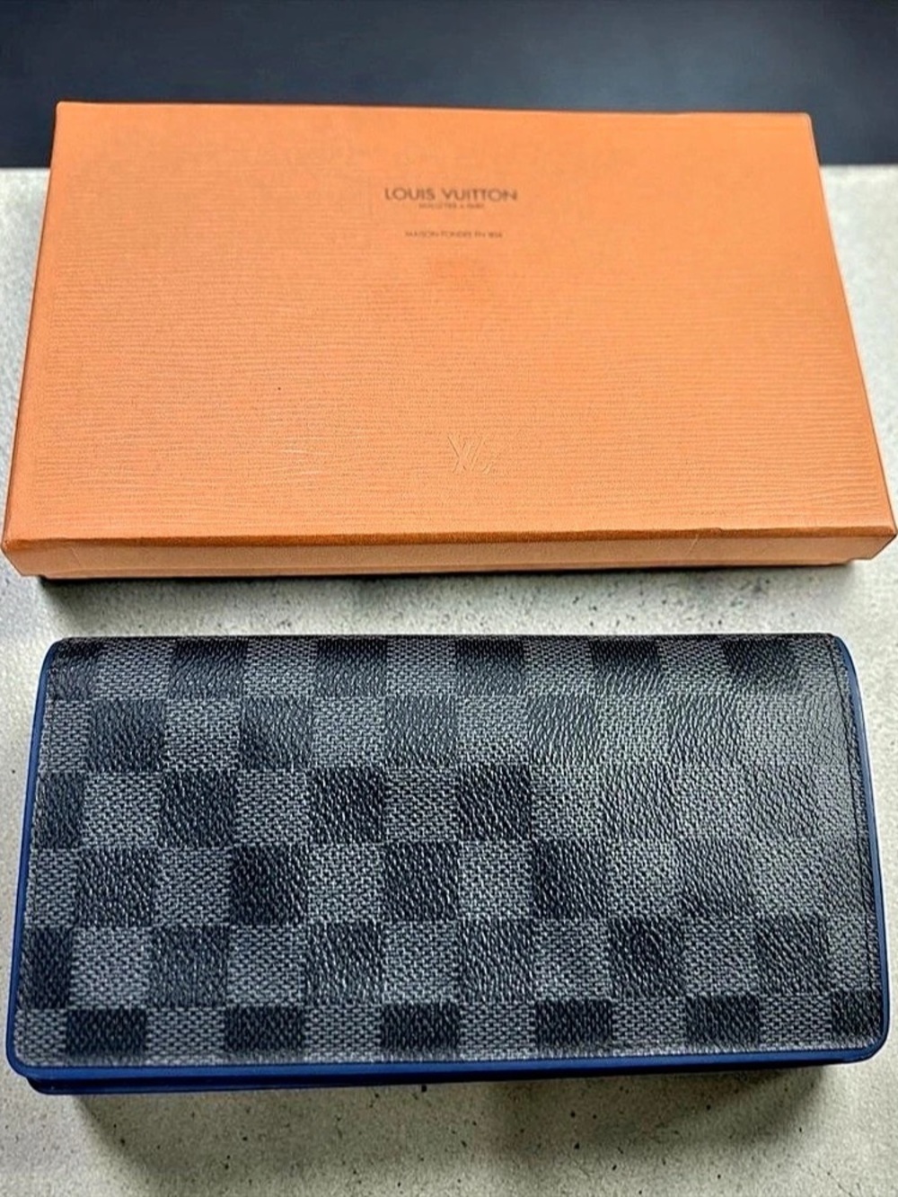Louis Vuitton Damier Graphite Brazza Wallet Blue Interior